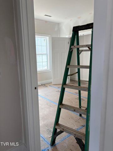 616 South Pine Street, Elizabethton, TN 37643