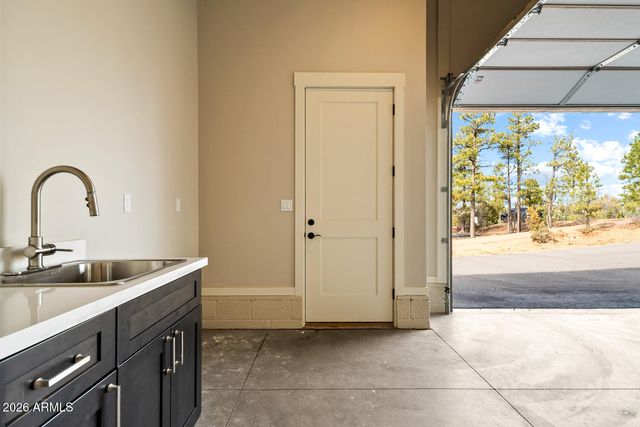 1930 S TWIN PEAK Trail, Show Low, AZ 85901