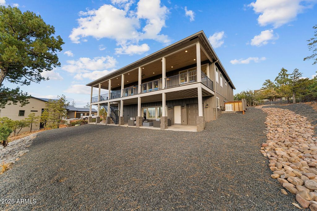 1930 S TWIN PEAK Trail, Show Low, AZ 85901