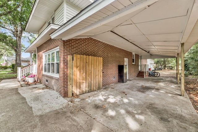 768 Fort Johnson Road, Charleston, SC 29412
