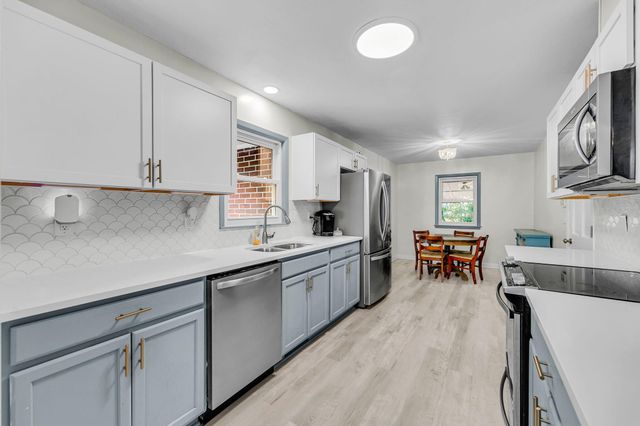 768 Fort Johnson Road, Charleston, SC 29412
