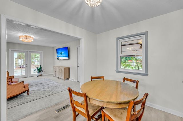 768 Fort Johnson Road, Charleston, SC 29412