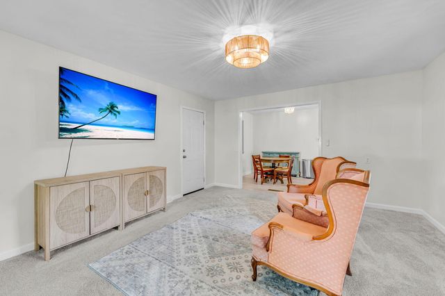 768 Fort Johnson Road, Charleston, SC 29412