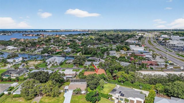 1884 SOUTHPOINTE DRIVE, Sarasota, FL 34231