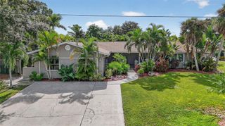 1884 SOUTHPOINTE DRIVE, Sarasota, FL 34231