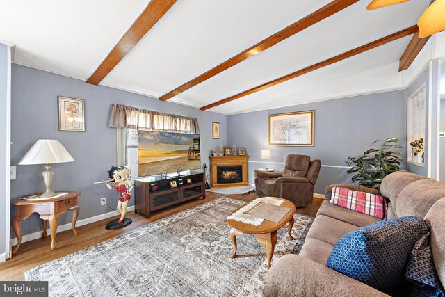 154 BRIGHTON RD, Barnegat, NJ 08005