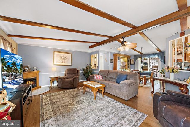 154 BRIGHTON RD, Barnegat, NJ 08005