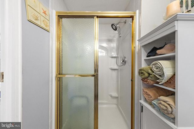 154 BRIGHTON RD, Barnegat, NJ 08005