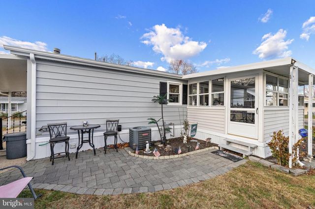 154 BRIGHTON RD, Barnegat, NJ 08005
