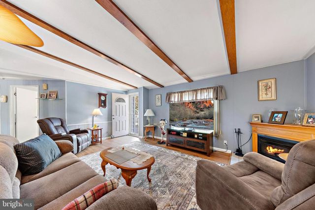 154 BRIGHTON RD, Barnegat, NJ 08005