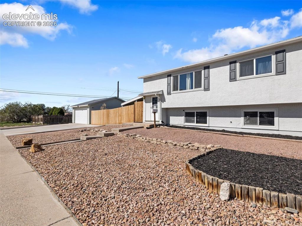 2303 Cheyenne Avenue, Pueblo, CO 81003 — photo 4