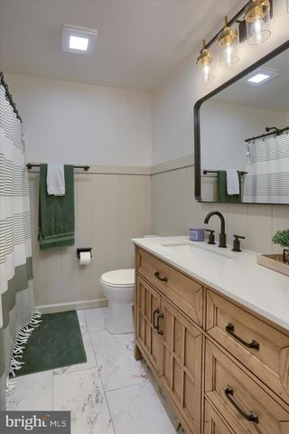 1924 SAND HILL RD, Hershey, PA 17033
