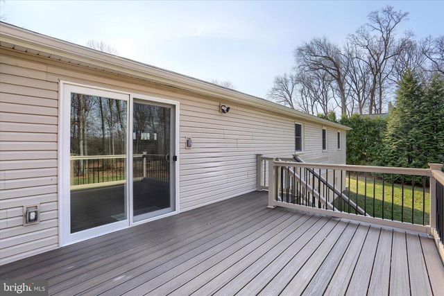 1924 SAND HILL RD, Hershey, PA 17033