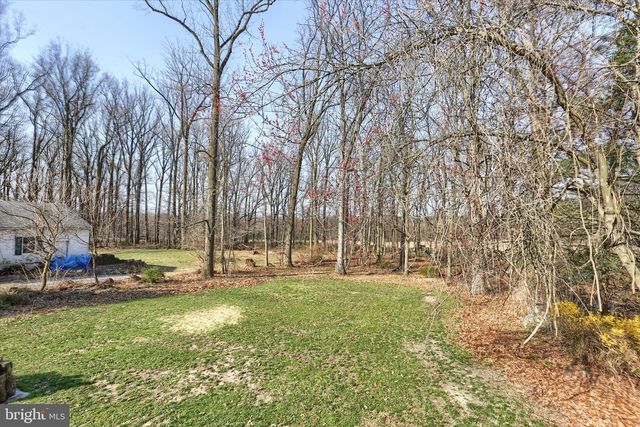 1924 SAND HILL RD, Hershey, PA 17033