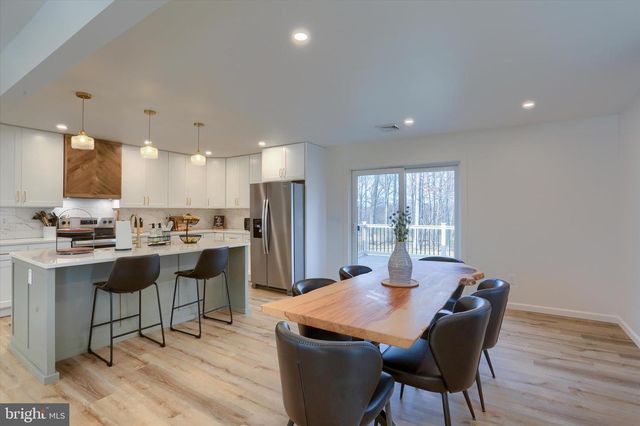 1924 SAND HILL RD, Hershey, PA 17033