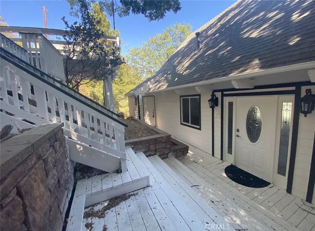 27547 Alpen Drive, Lake Arrowhead, CA 92352