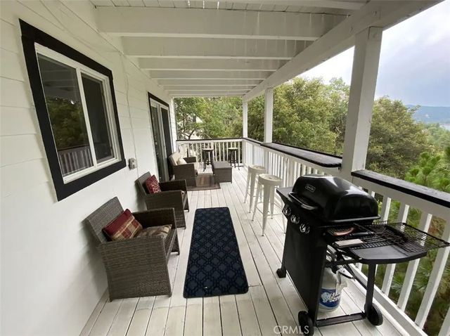 27547 Alpen Drive, Lake Arrowhead, CA 92352