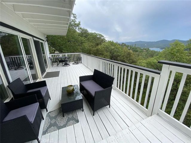 27547 Alpen Drive, Lake Arrowhead, CA 92352