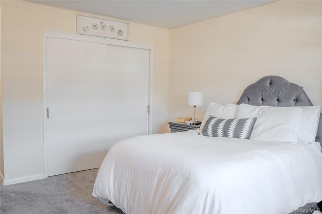 210 Fulton Street 1F, Farmingdale, NY 11735