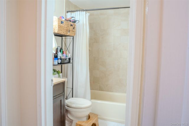 210 Fulton Street 1F, Farmingdale, NY 11735