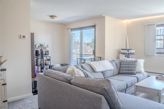 210 Fulton Street 1F, Farmingdale, NY 11735