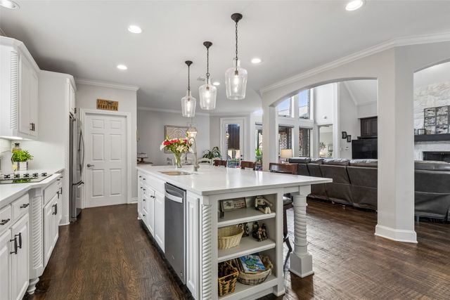 5016 Apache Circle, Frisco, TX 75034