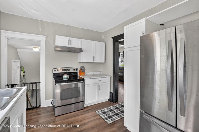 1123 W Ottawa Street, Lansing, MI 48915