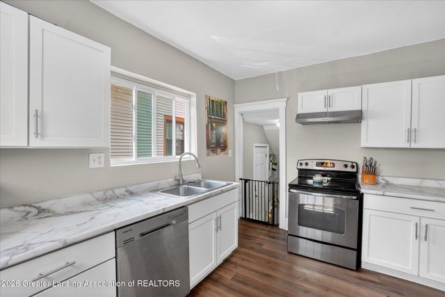 1123 W Ottawa Street, Lansing, MI 48915