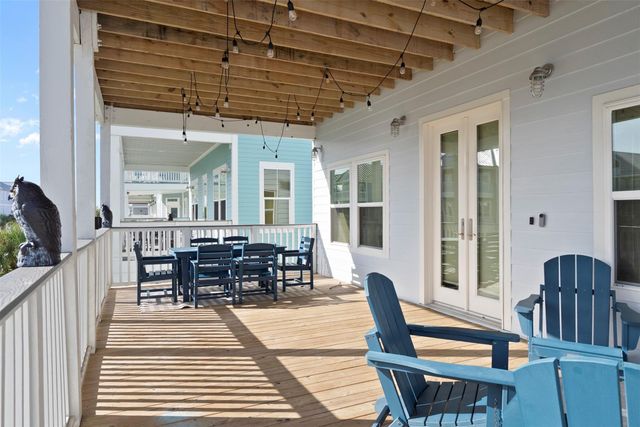 3807 Neptune, Galveston, TX 77554