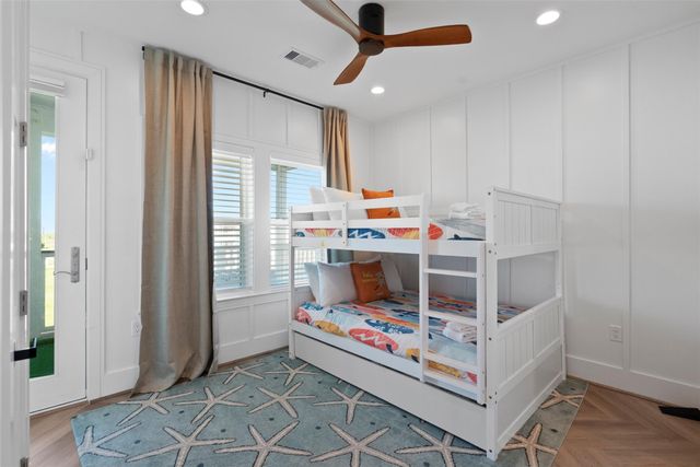 3807 Neptune, Galveston, TX 77554