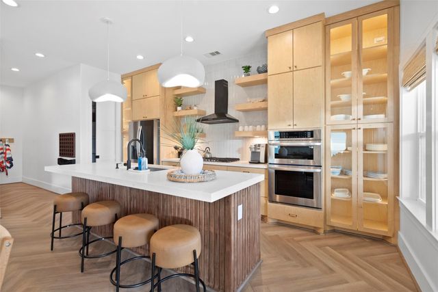 3807 Neptune, Galveston, TX 77554