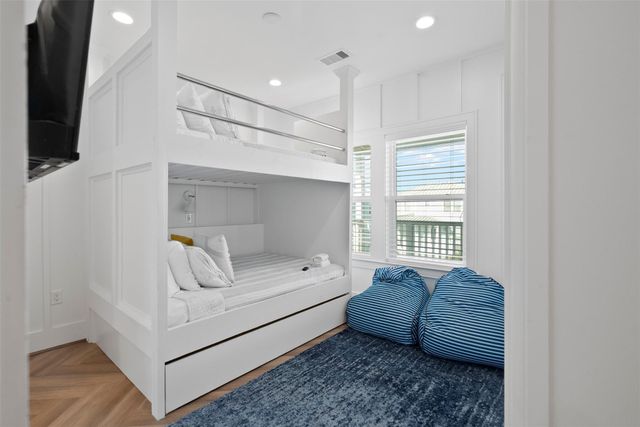 3807 Neptune, Galveston, TX 77554