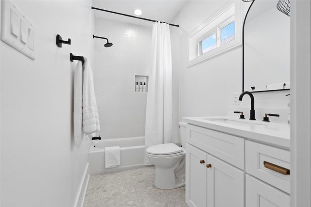 3807 Neptune, Galveston, TX 77554