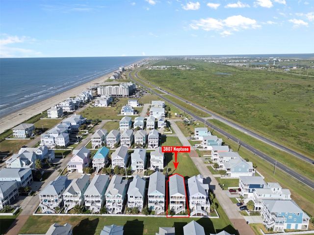 3807 Neptune, Galveston, TX 77554