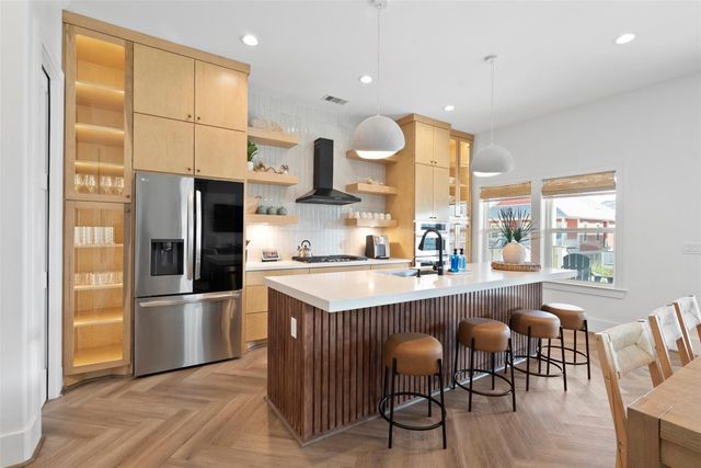 3807 Neptune, Galveston, TX 77554