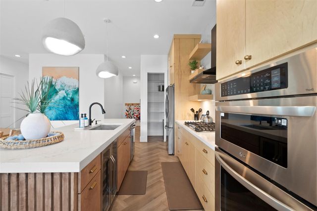 3807 Neptune, Galveston, TX 77554