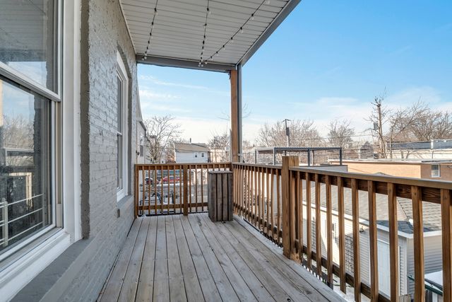 3208 W Wabansia Avenue, Chicago, IL 60647