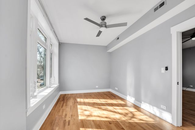 3208 W Wabansia Avenue, Chicago, IL 60647