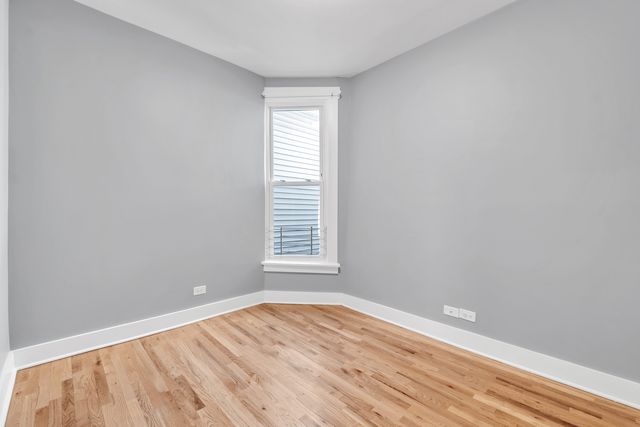 3208 W Wabansia Avenue, Chicago, IL 60647