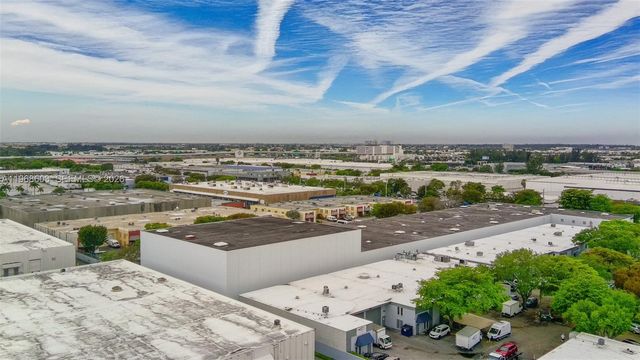 3337 NW 74th Avenue 3337, Miami, FL 33122