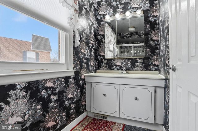 190 LARKSPUR ST, Philadelphia, PA 19116