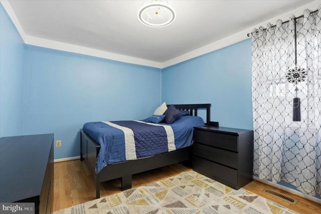 190 LARKSPUR ST, Philadelphia, PA 19116