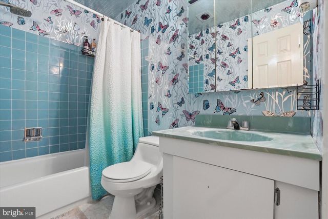 190 LARKSPUR ST, Philadelphia, PA 19116