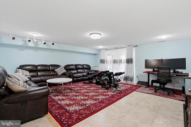 190 LARKSPUR ST, Philadelphia, PA 19116