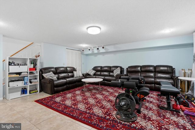 190 LARKSPUR ST, Philadelphia, PA 19116