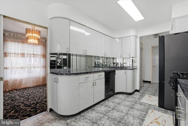 190 LARKSPUR ST, Philadelphia, PA 19116