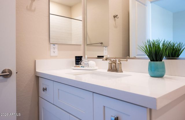 161 E BALSAM Drive, Chandler, AZ 85286