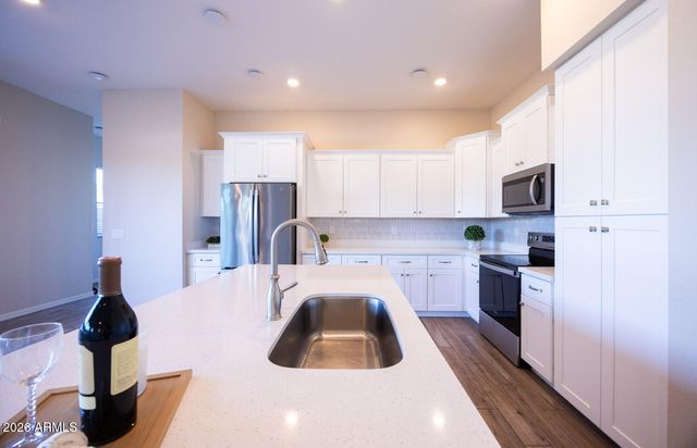 161 E BALSAM Drive, Chandler, AZ 85286