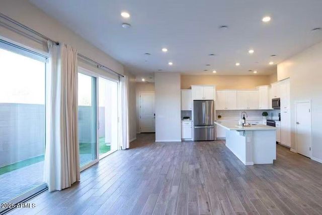 161 E BALSAM Drive, Chandler, AZ 85286