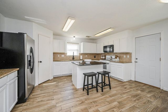 2534 Halstead Drive, Spring, TX 77386